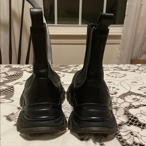 Moncler 1017 Genius 6 Alyx Sleek Black Chunky Leather Ary Ankle Boots - Picture 7 of 16